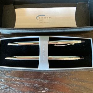 NIB CROSS chrome pen and pencil set. Tag on bottom